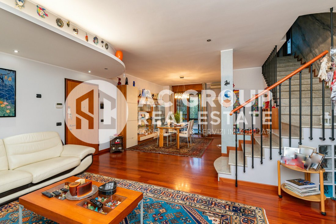 House in Saronno, Lombardy, Italy 5 - 17136608
