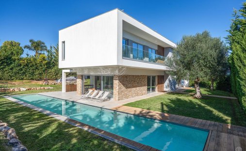 Villa in Sao Goncalo de Lagos, Algarve, Portugal 1