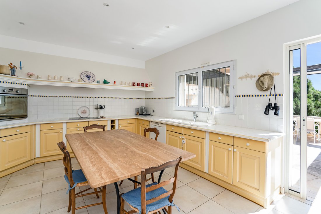 House in Nartelle-Noyer-Bellevue-bd des Sardinaux, Sainte-Maxime, France 5 - 15694681