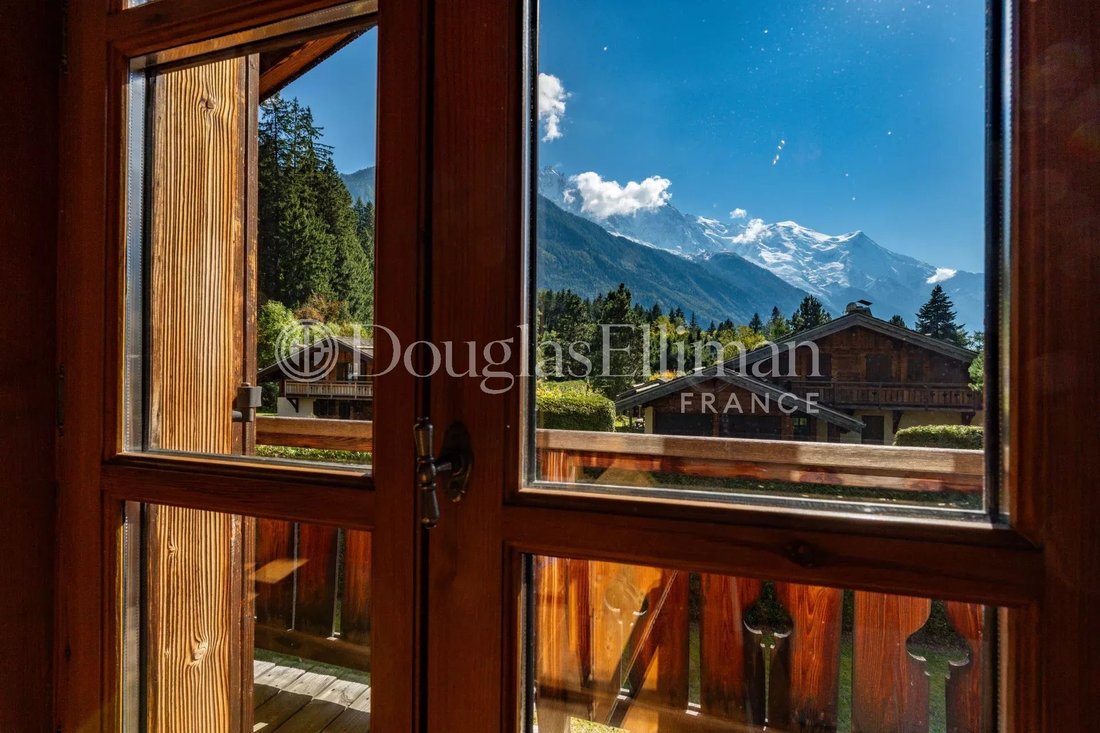 Chalet in Chamonix-Mont-Blanc, Auvergne-Rhône-Alpes, France 4 - 17134224