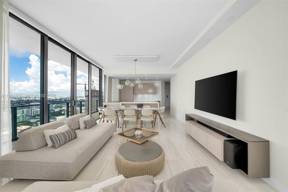 Condo in Miami, Florida, United States 2 - 17136208