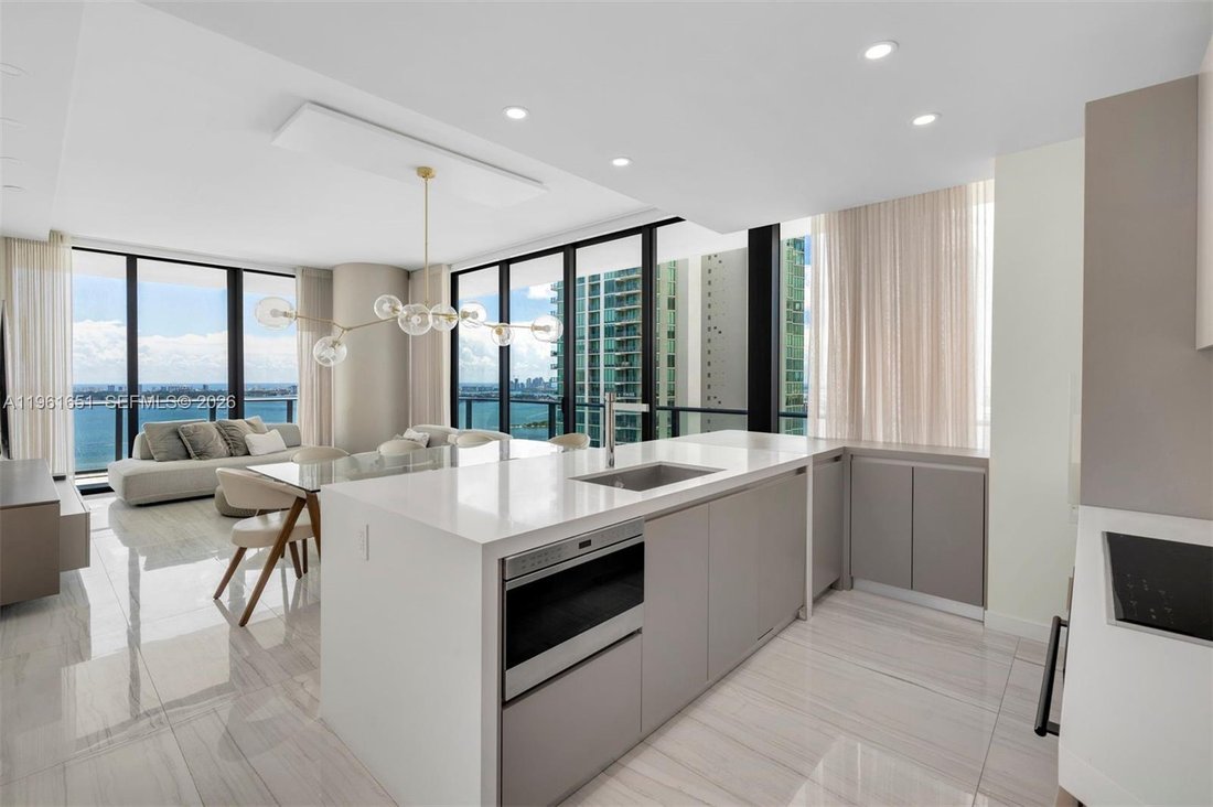 Condo in Miami, Florida, United States 4 - 17136208