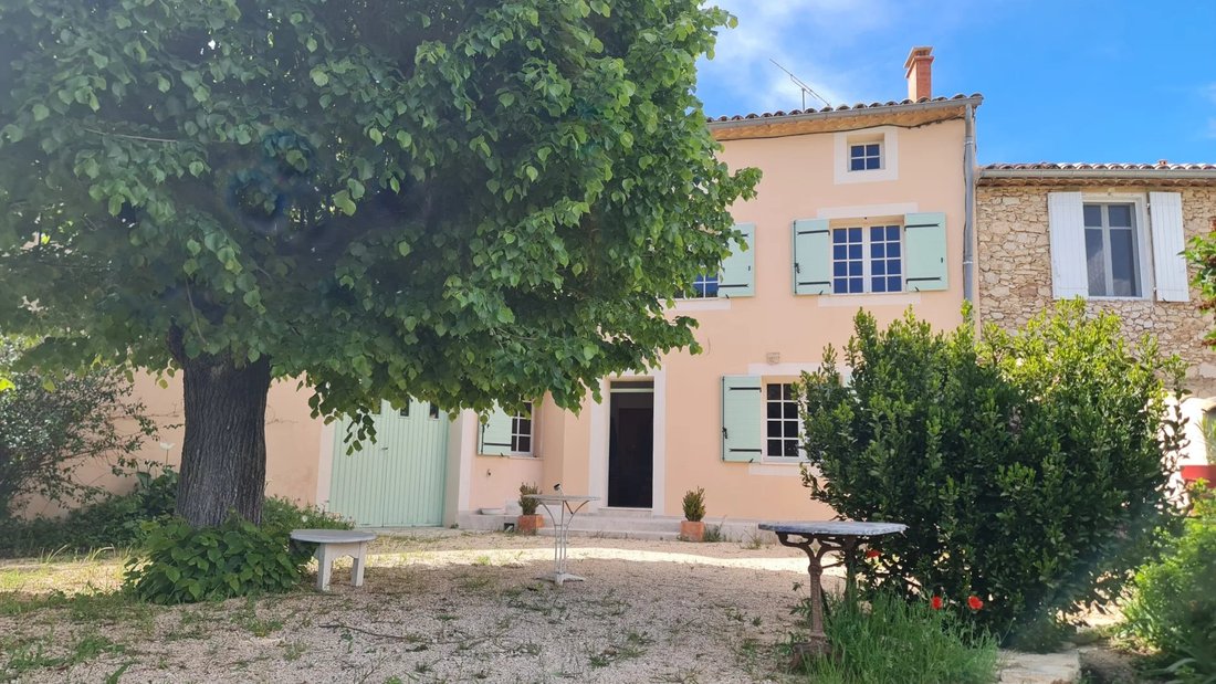 House in Saint-Saturnin-lès-Apt, Provence-Alpes-Côte d'Azur, France 1 - 14247044