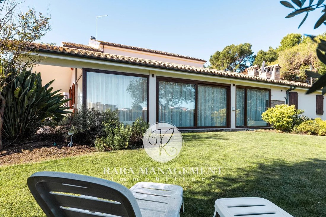 Villa in Porto Recanati, Marche, Italy 2 - 17133911