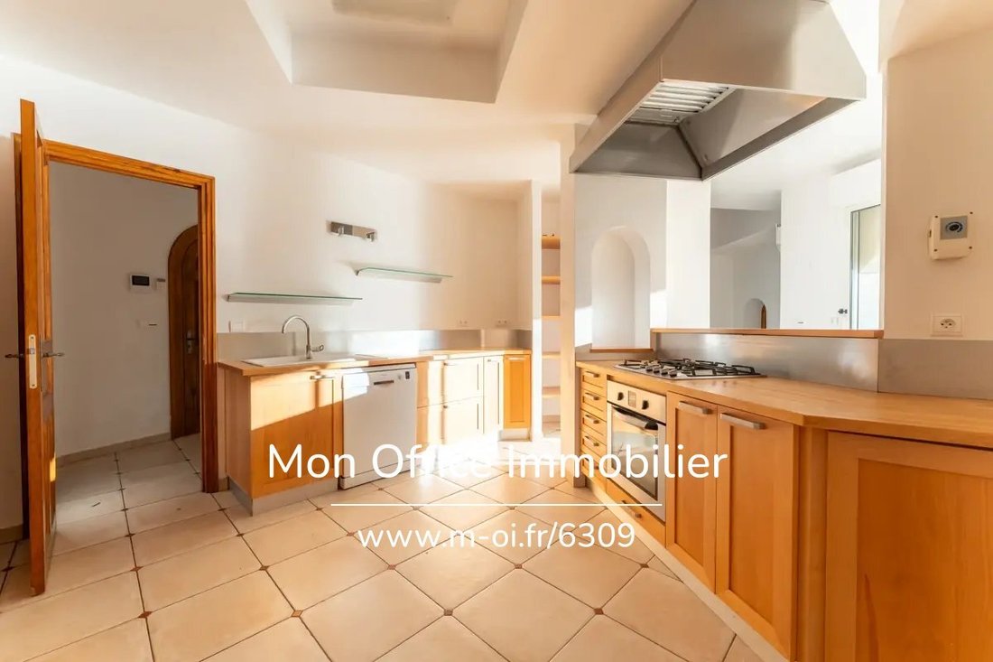 House in Mazenod-Bellevue-Saint Donat-Banon, Aix-en-Provence, France 4 - 17136305