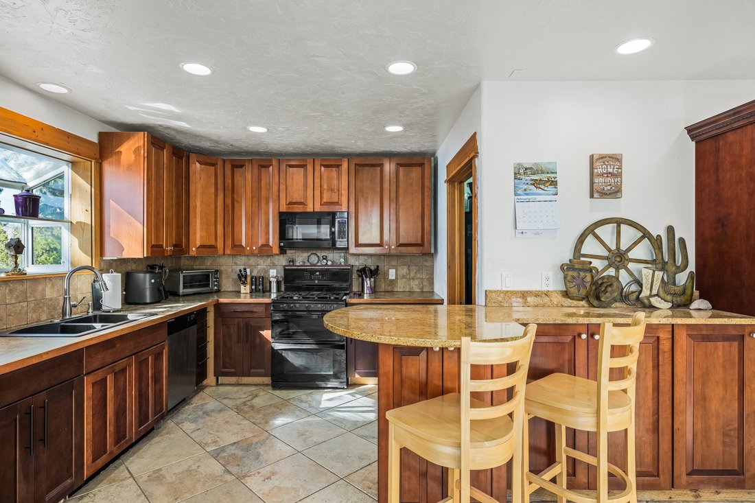 House in Oak Creek, Colorado, United States 4 - 17133849