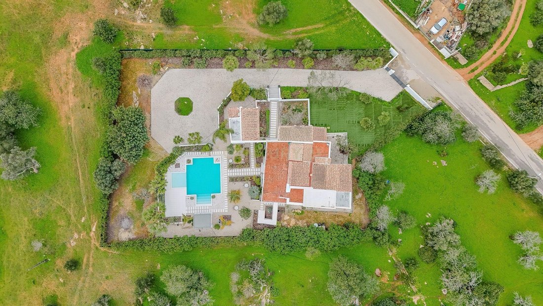 Villa in Quelfes, Algarve, Portugal 1 - 17135805