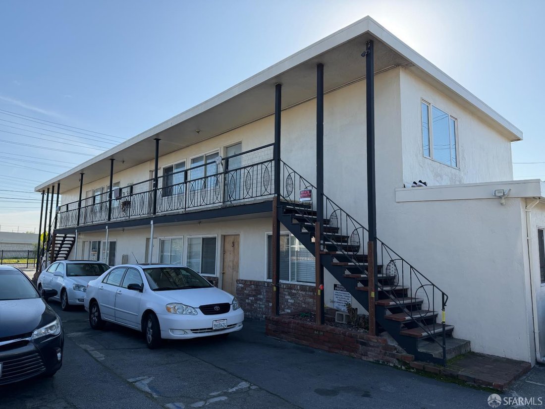 San Bruno, California, United States 2 - 17134855