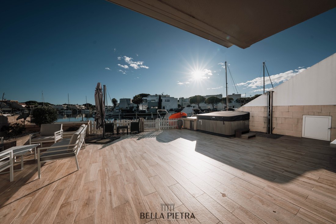 Apartment in Le Grau-du-Roi, Occitania, France 2 - 17136096