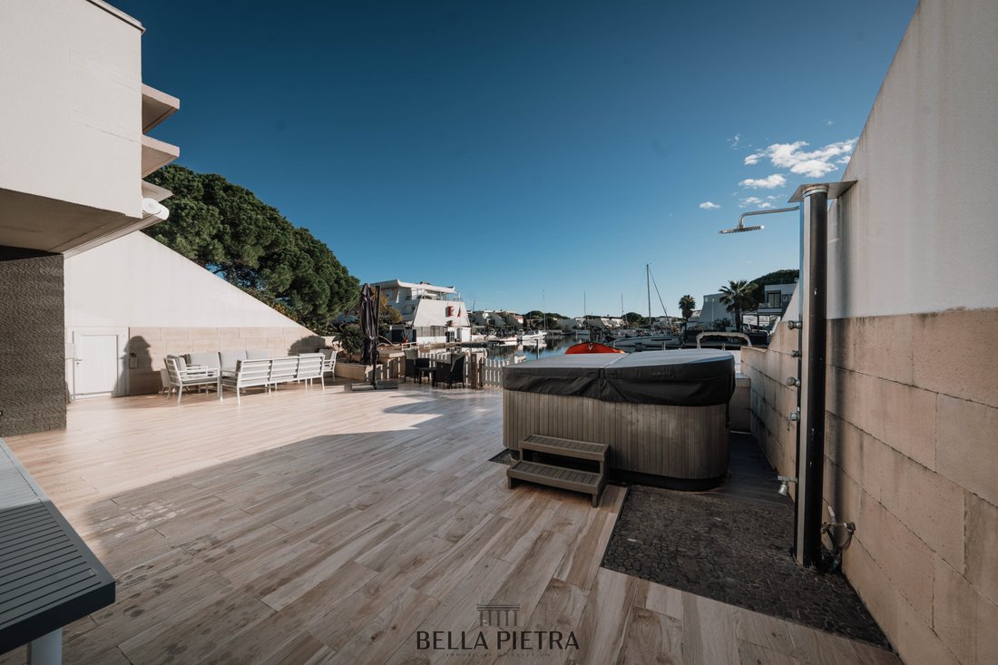 Apartment in Le Grau-du-Roi, Occitania, France 3 - 17136096