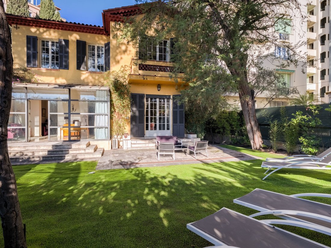 House in Saint Nicolas, Cannes, France 3 - 17136584