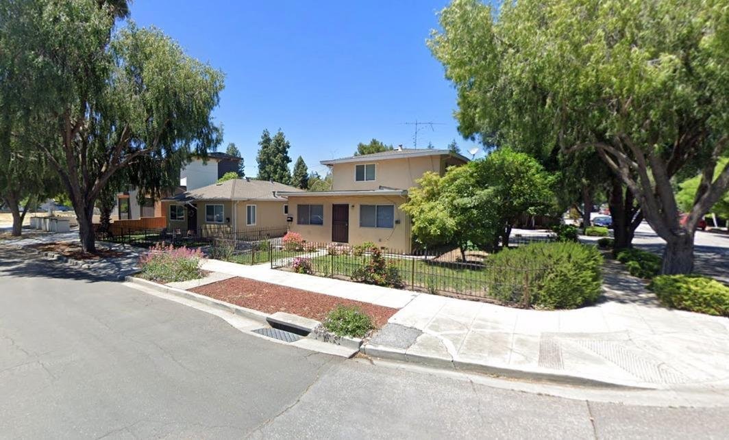 Mountain View, California, United States 3 - 17063475