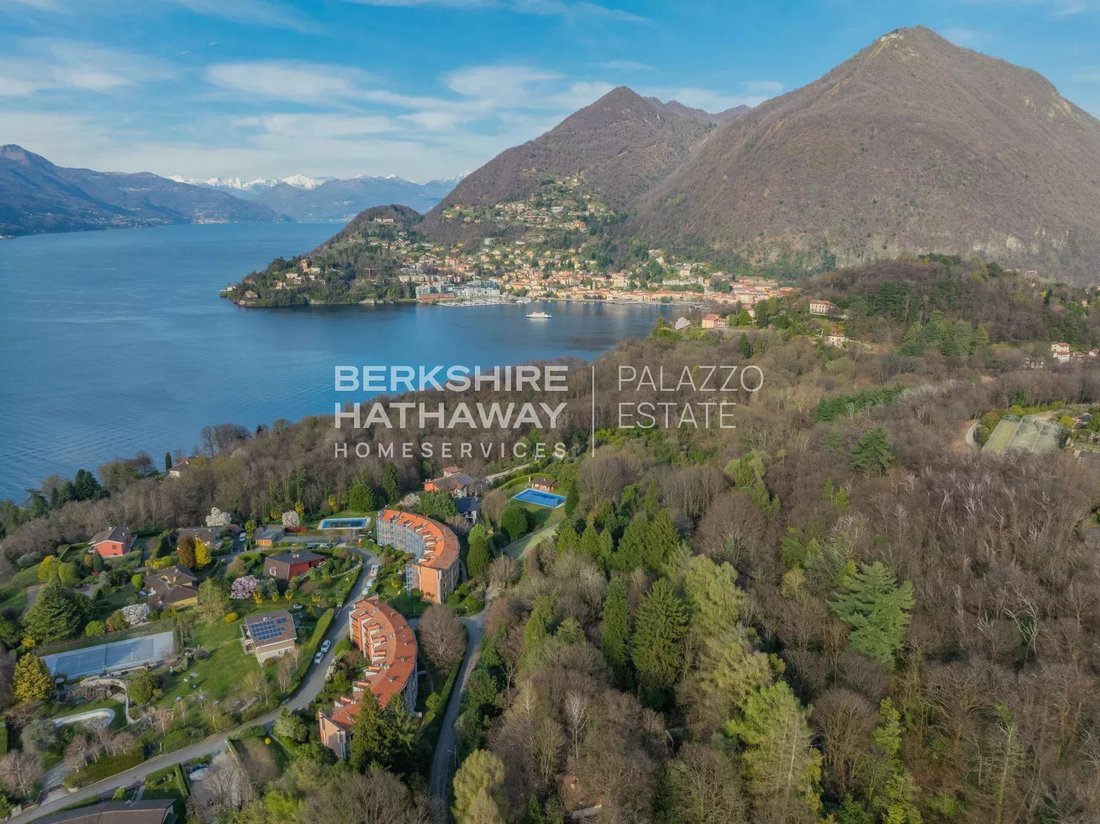 Villa in Laveno-Mombello, Lombardy, Italy 1 - 17135759