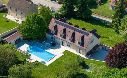 Schloss in Sens, Bourgogne-Franche-Comté, Frankreich 1