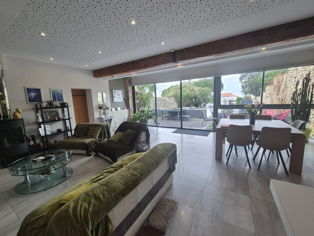 House in Vaux-sur-Mer, Nouvelle-Aquitaine, France 3 - 17135862