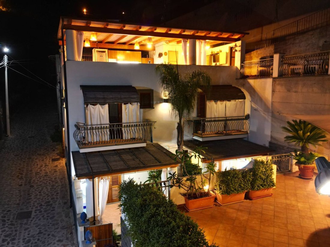 Villa in Lipari, Sicily, Italy 1 - 17136764