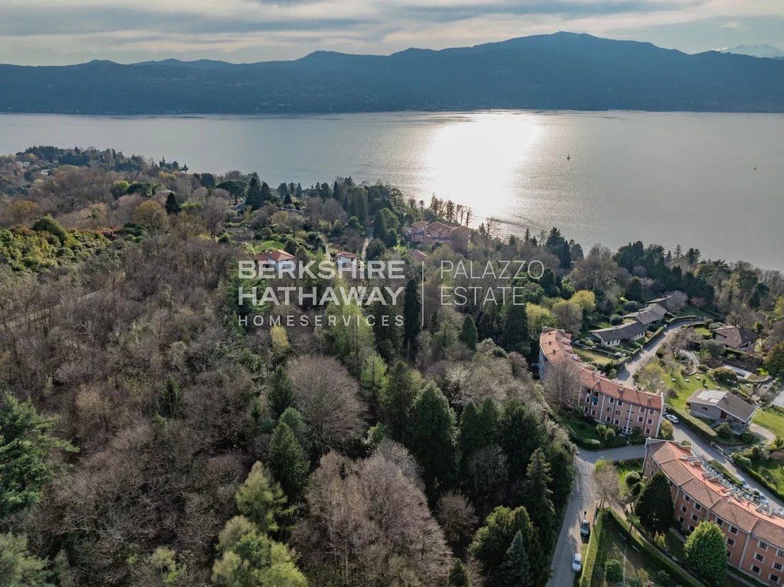Villa in Laveno-Mombello, Lombardy, Italy 3 - 17135759