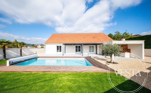 House in Morey-Saint-Denis, Bourgogne – Franche-Comté, France 1