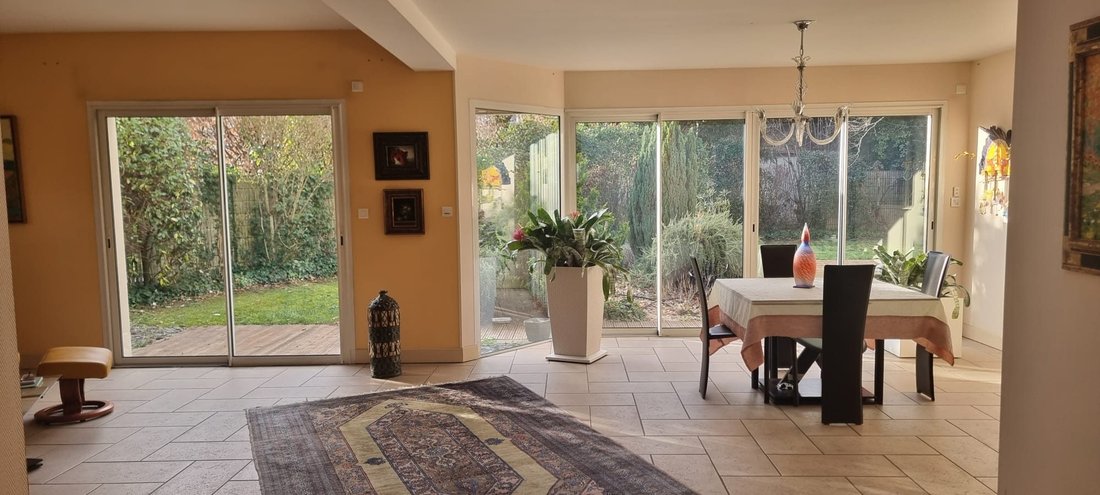 House in Tours, Centre-Val de Loire, France 1 - 17137084