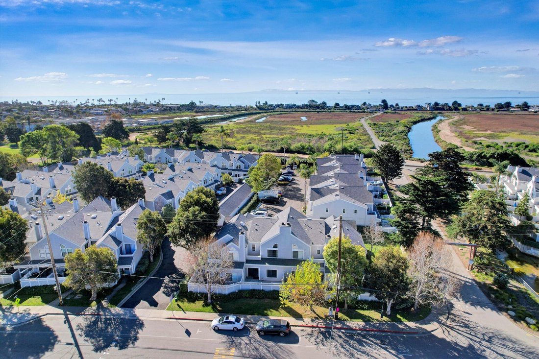Condo in Carpinteria, California, United States 3 - 17137416