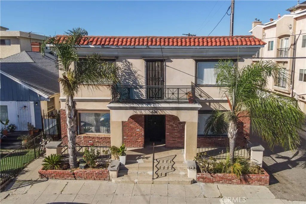 Los Angeles, California, United States 1 - 17137512