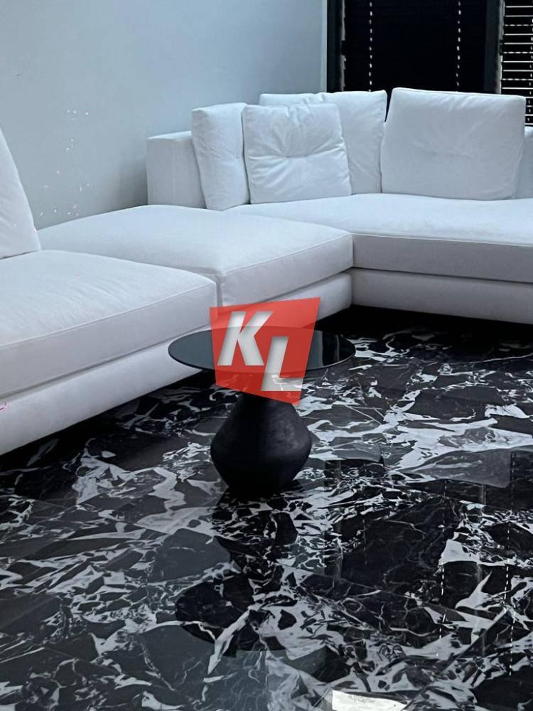 Apartment in Sunoikia Kolonakiou, 1st District of Athens, Athens 3 - 17137655
