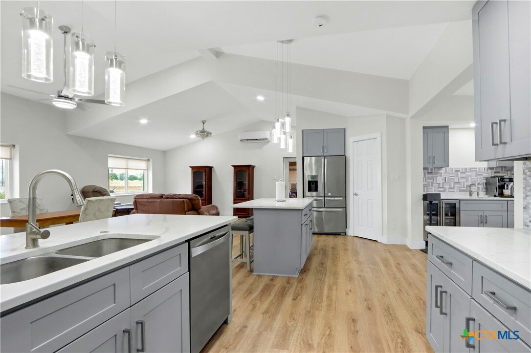 House in Seguin, Texas, United States 1 - 17137357