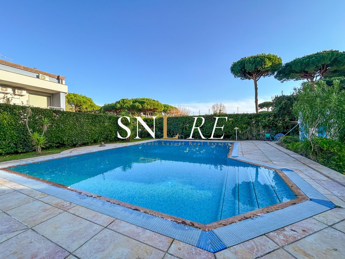 Villa in Lido di Camaiore, Camaiore, Tuscany 2 - 17134970