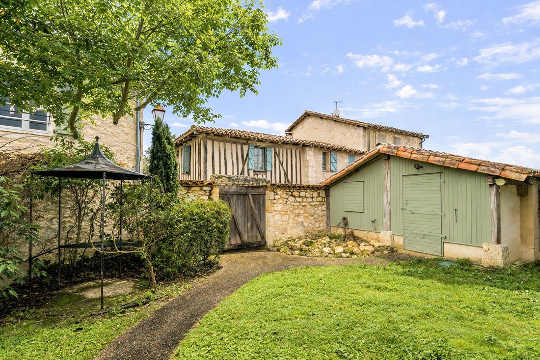 House in Beaumont-de-Lomagne, Occitania, France 3 - 17137884