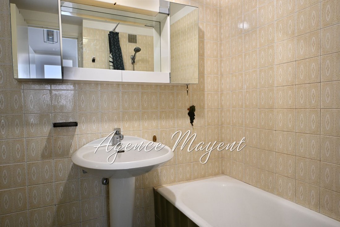 Apartment in La Source, Cannes, France 5 - 17137899
