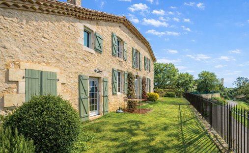 House in Beaumont-de-Lomagne, Occitania, France 1