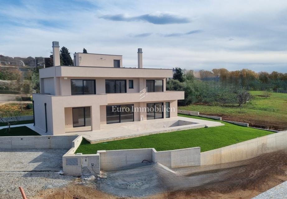 House in Porec, Istria County, Croatia 1 - 14383033