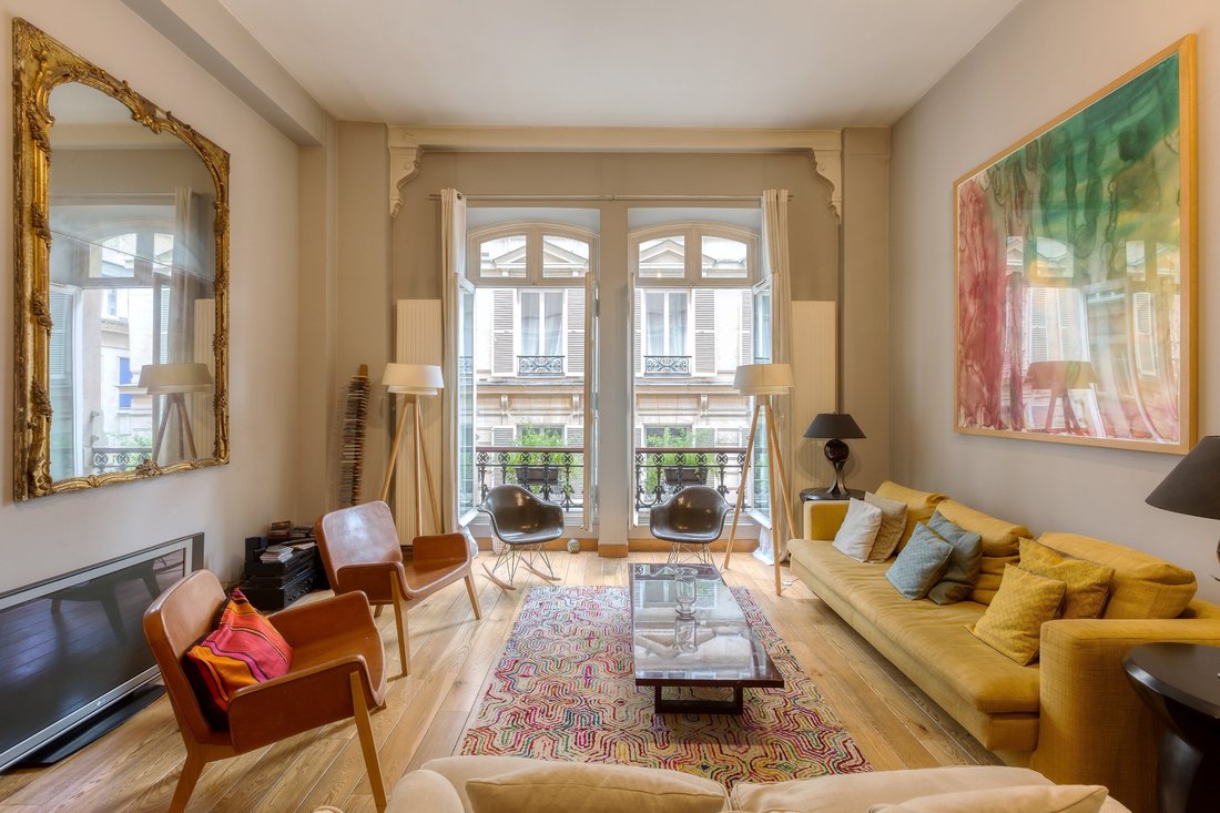 Apartment in Lorette-Martyrs, Paris 9e Arrondissement, Paris 2 - 17137801