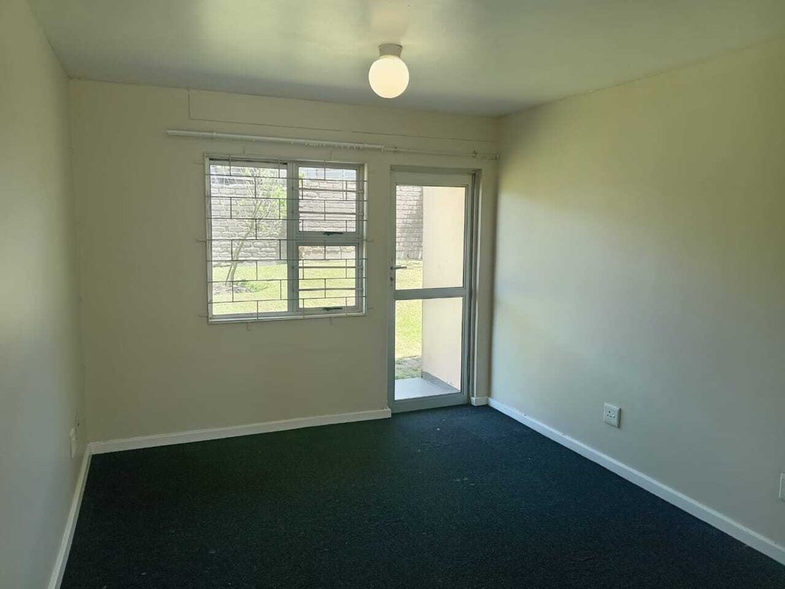 Apartment in Cambridge West, Eastern Cape, South Africa 4 - 17138836