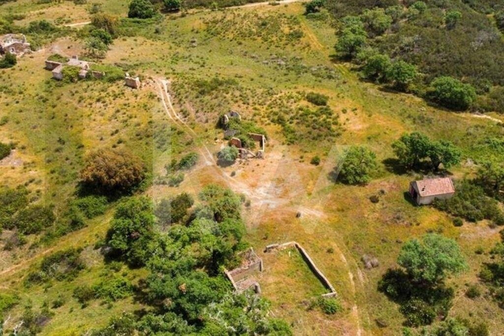 Land in Santiago do Cacem, Santa Cruz e Sao Bartolomeu da Serra, Setubal, Portugal 3 - 17137870