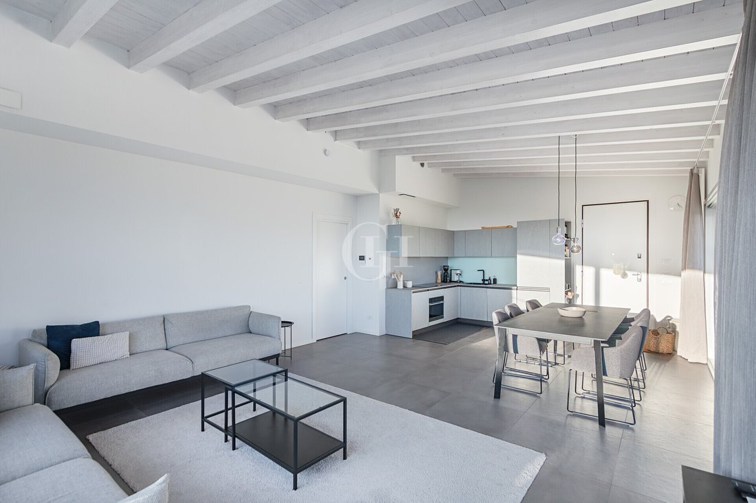 Villa in Moniga del Garda, Lombardy, Italy 4 - 17137860