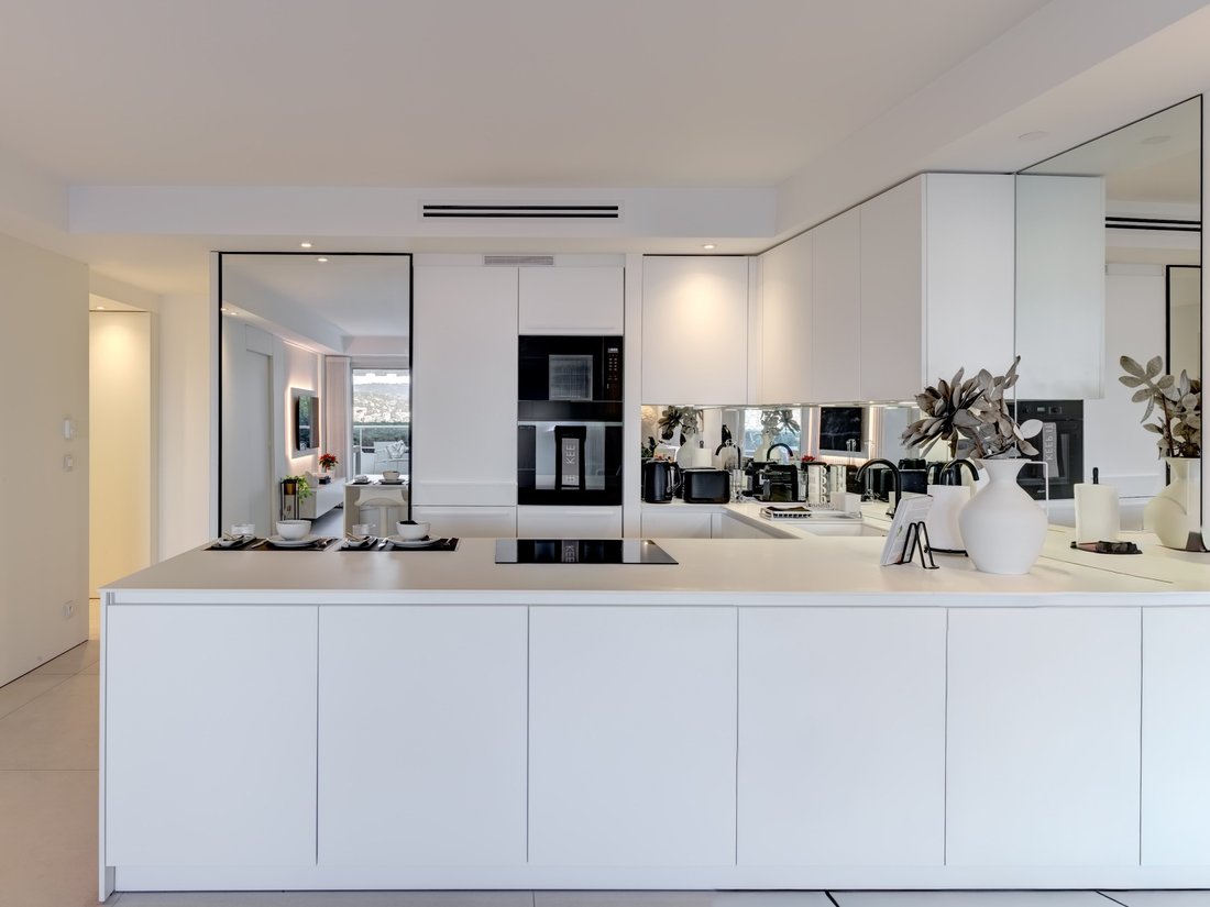 Apartment in Saint Nicolas, Cannes, France 5 - 17137773