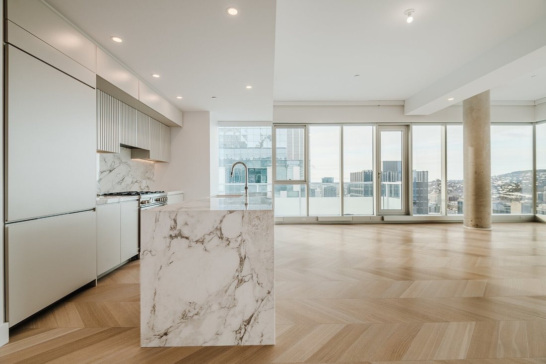 Condo in Montreal, Quebec, Canada 1 - 17138289