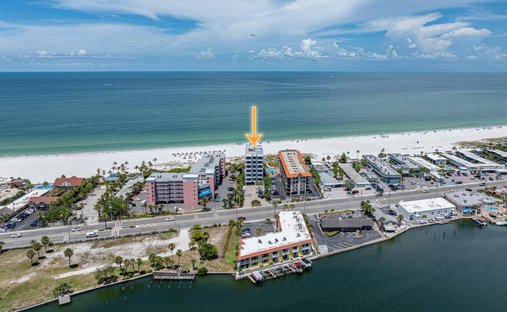 Condo in St. Pete Beach, Florida, United States 1