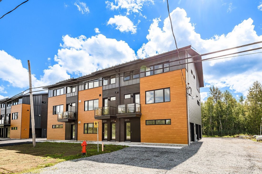 Condo in Magog, Quebec, Canada 1 - 17006108