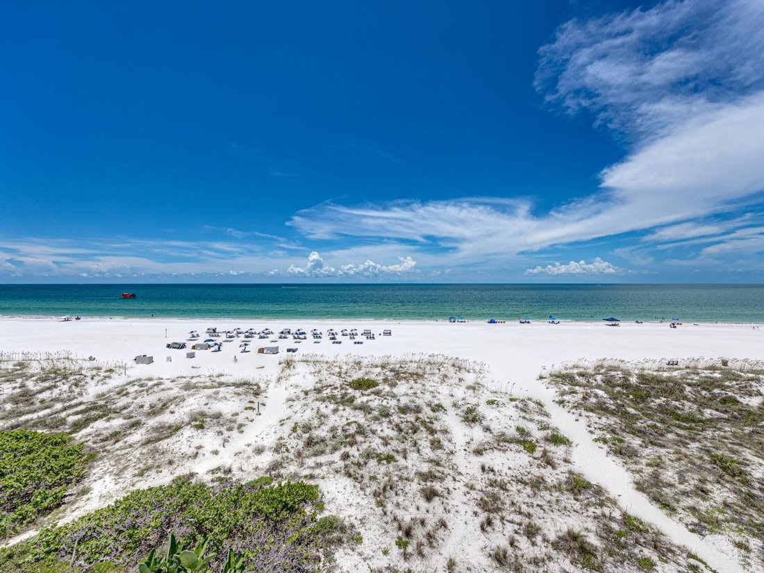 Condo in St. Pete Beach, Florida, United States 3 - 17137857