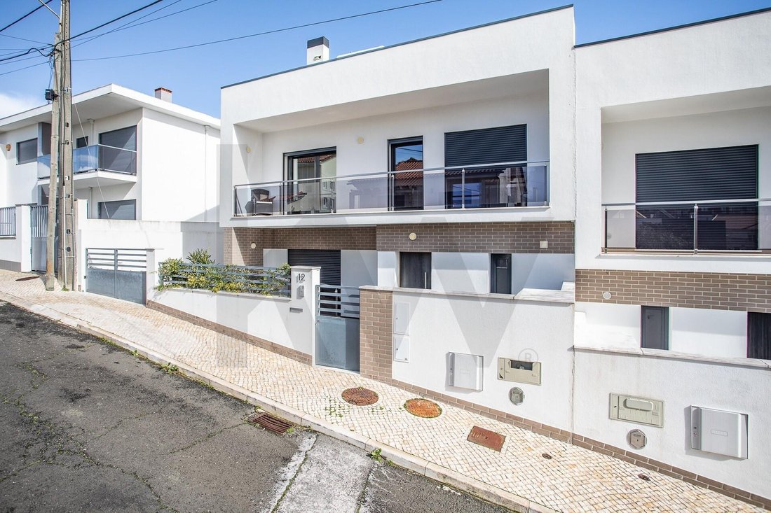 Townhouse in Santa Iria de Azoia, Sao Joao da Talha e Bobadela, Lisbon, Portugal 2 - 17137878