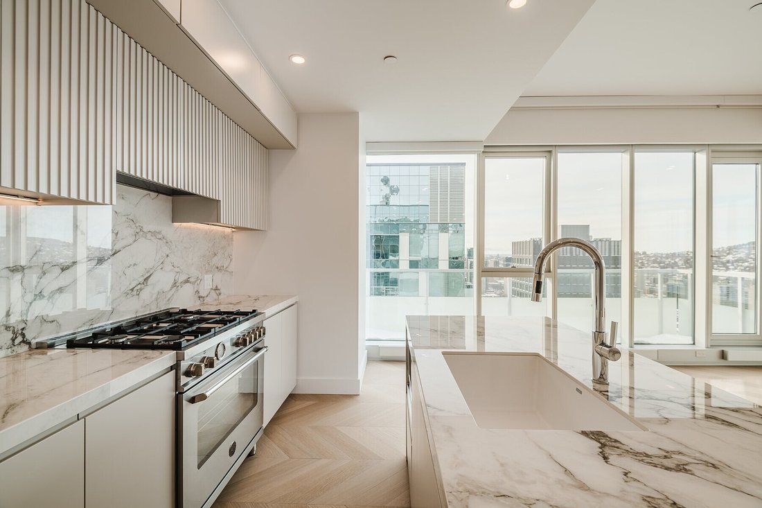 Condo in Montreal, Quebec, Canada 4 - 17138289
