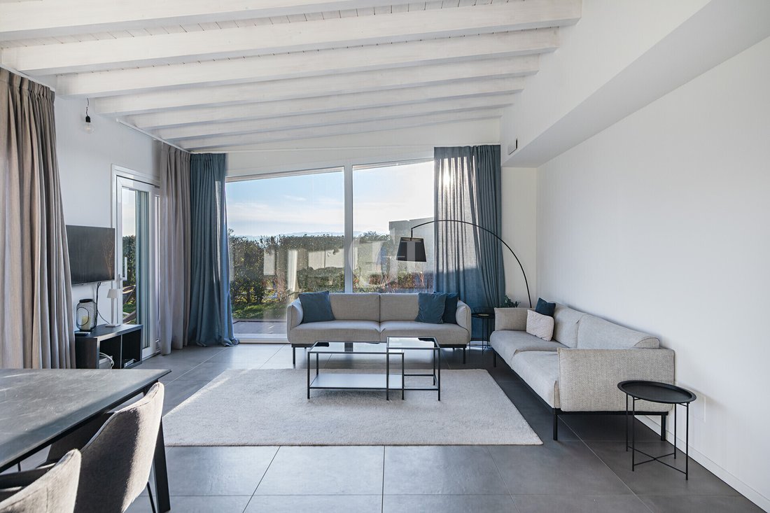 Villa in Moniga del Garda, Lombardy, Italy 3 - 17137860