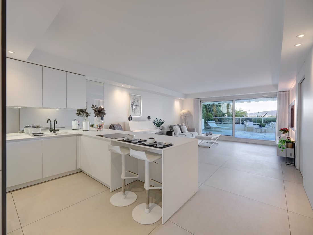 Apartment in Saint Nicolas, Cannes, France 3 - 17137773