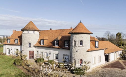 Townhouse in Est, Caudry, France 1