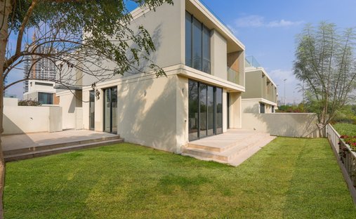 Villa in Hadaeq Sheikh Mohammed Bin Rashid, Dubai, United Arab Emirates 1