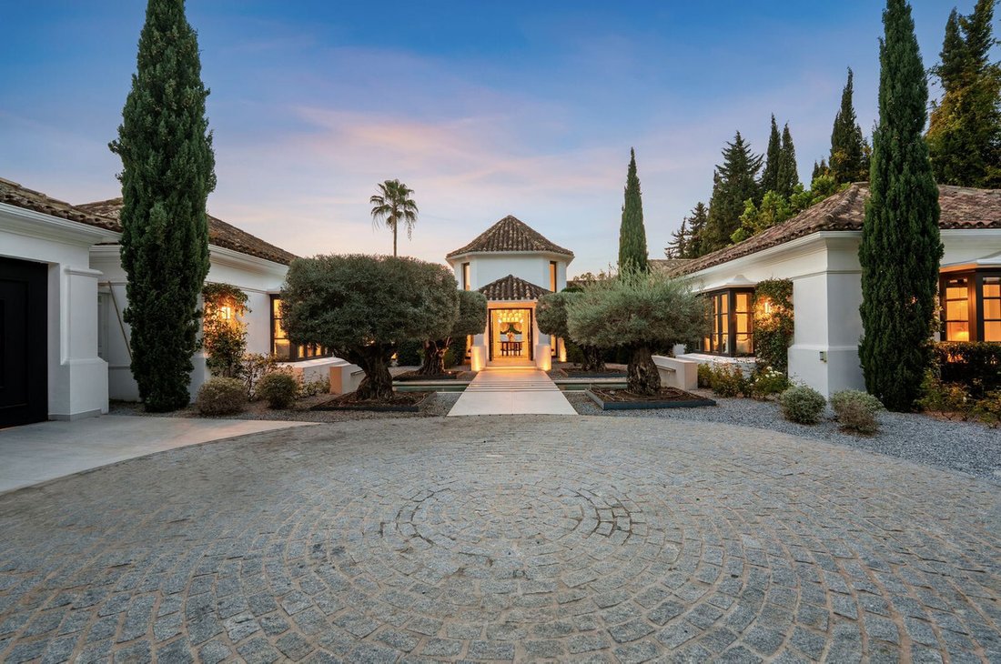 Villa in Nueva Andalucia, Marbella, Spain 4 - 17137896