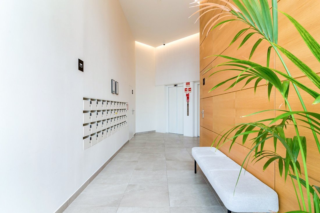 Apartment in Arroios, Lisbon, Portugal 3 - 17138995