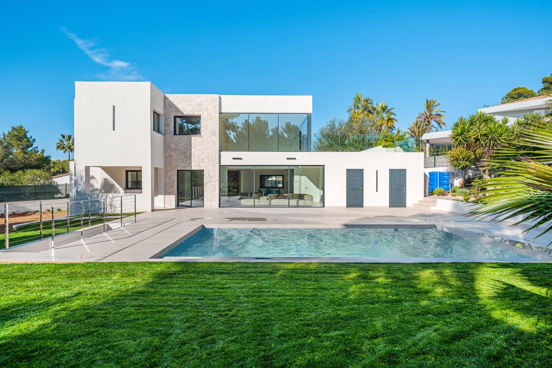 Villa in Rotes Velles, Calvia, Balearic Islands 1 - 17138996